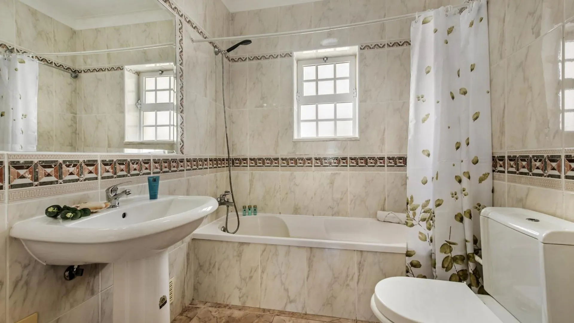 Alexandra By Algarve Villa Holidays アルブフェイラ